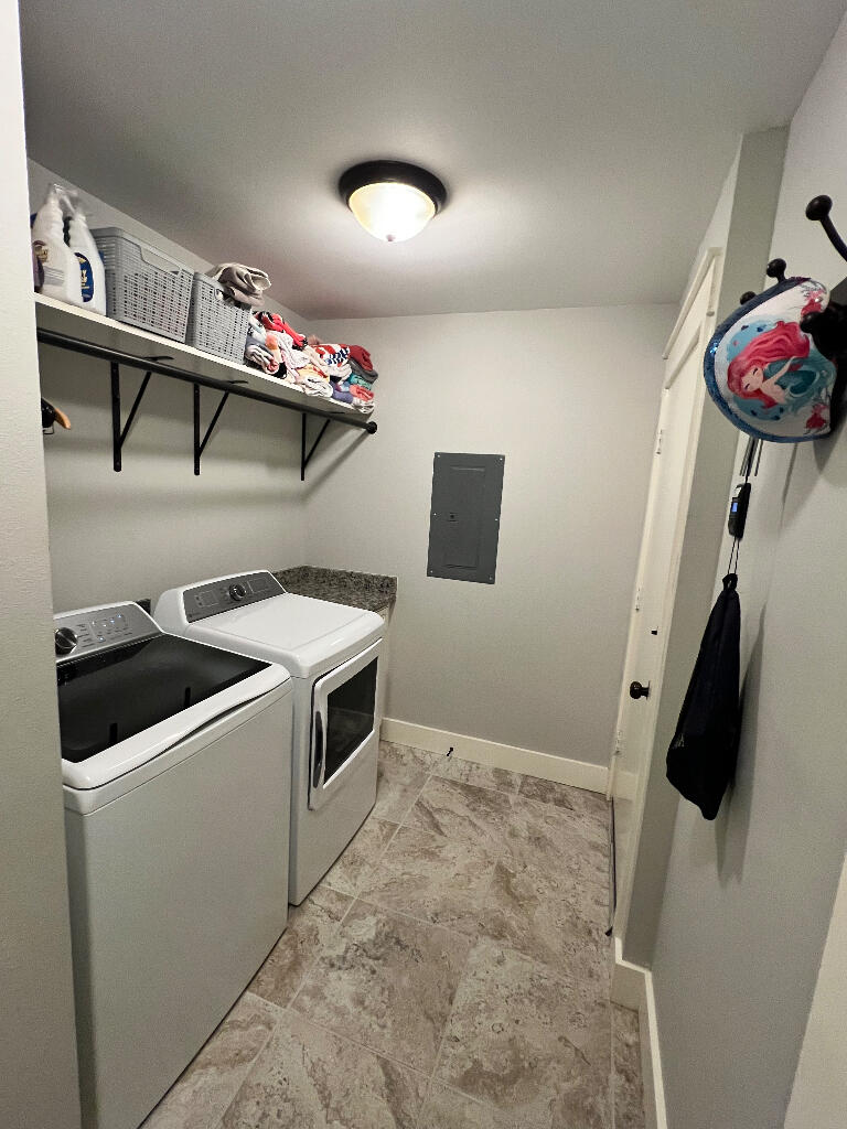 LAKESIDE EAST - Residential