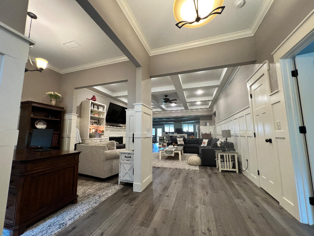 LAKESIDE EAST - Residential