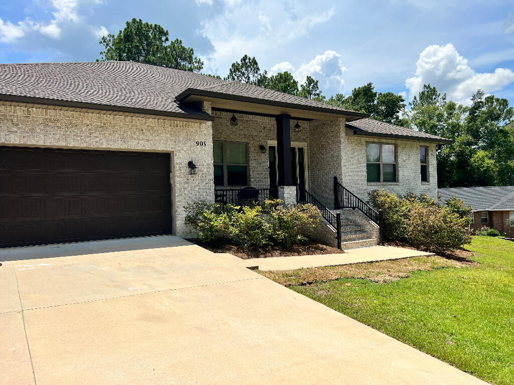 LAKESIDE EAST - Residential