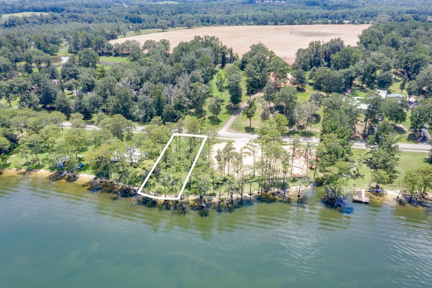 Don't miss this rare opportunity to own this magnificent high elevation home site with 3.6 acres and great lake views. Property to be sold with a 65' easement on Lake Jackson. Dock may be built with proper permitting.  No Home Owners Association!!