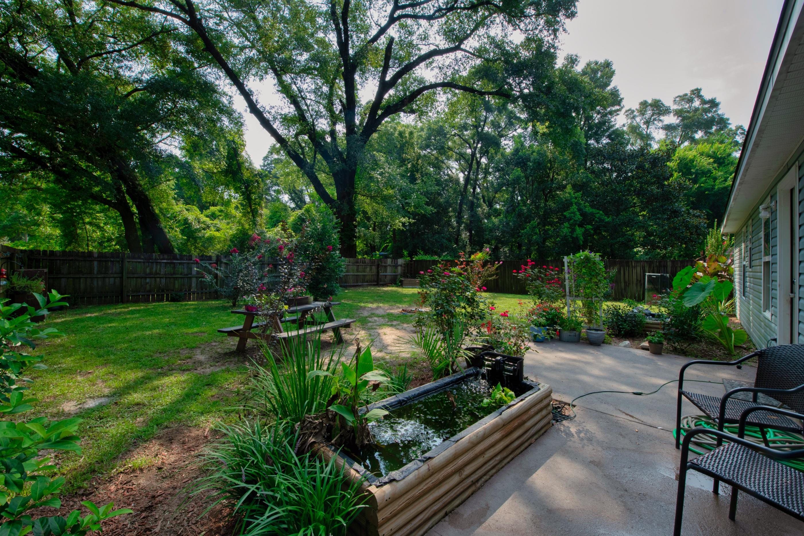 SULLIVANS ADDN TO CRESTVIEW - Residential