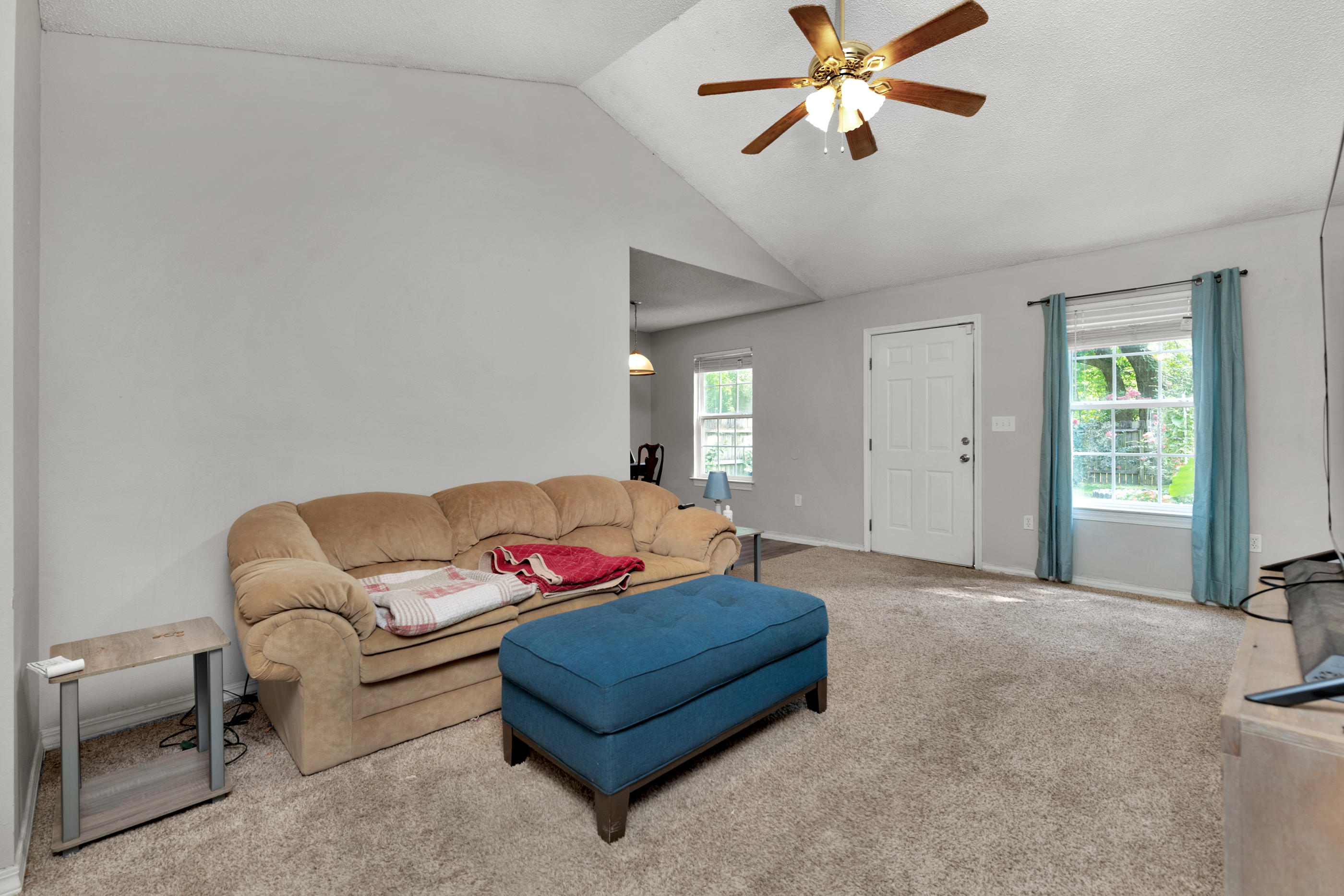 SULLIVANS ADDN TO CRESTVIEW - Residential