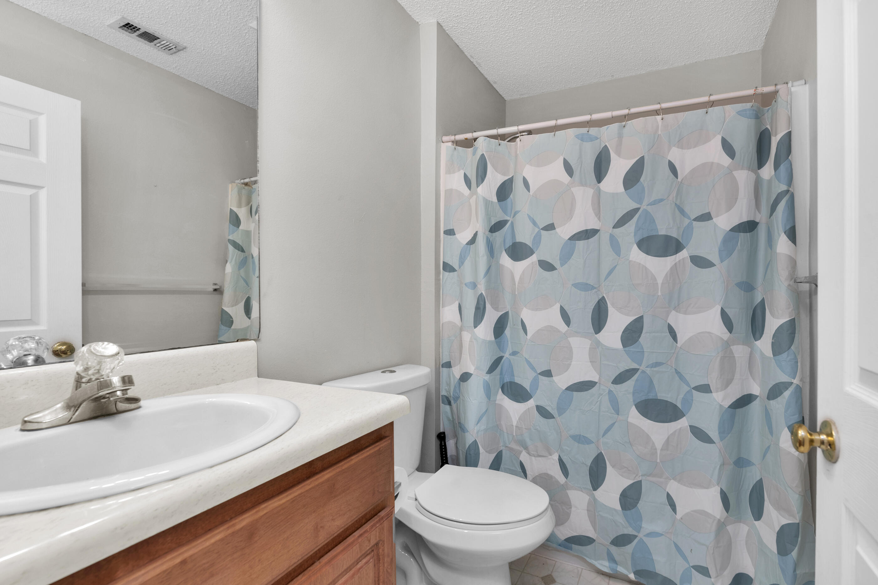 SULLIVANS ADDN TO CRESTVIEW - Residential