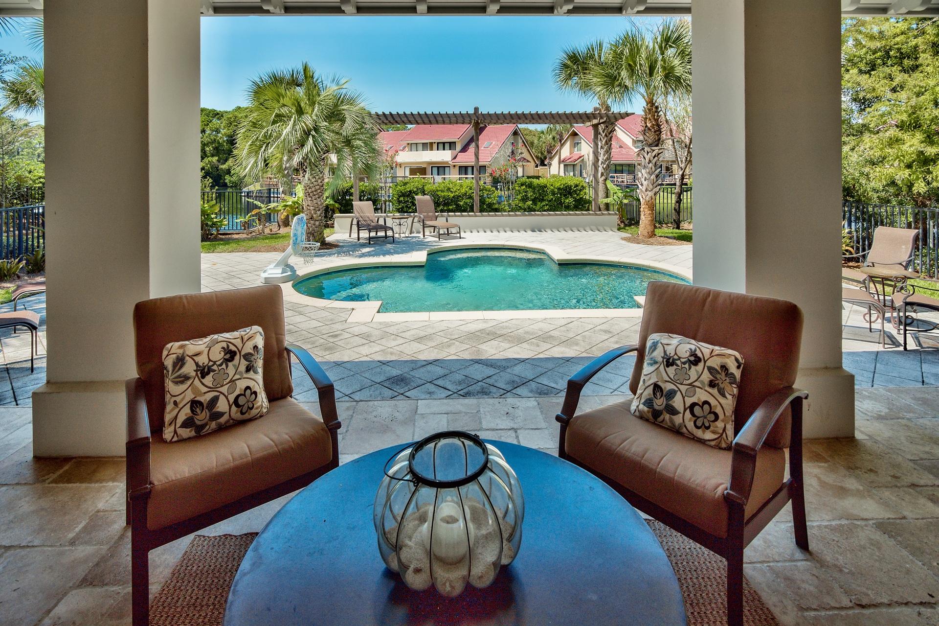 ISLAND ESTATES - Residential