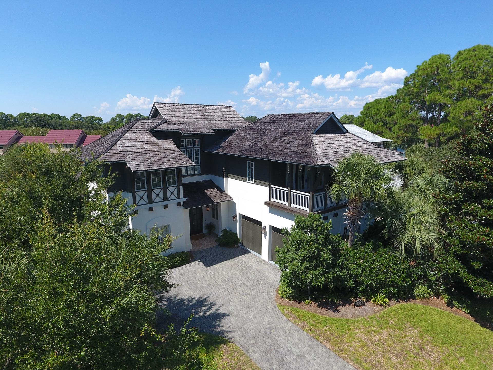 ISLAND ESTATES - Residential