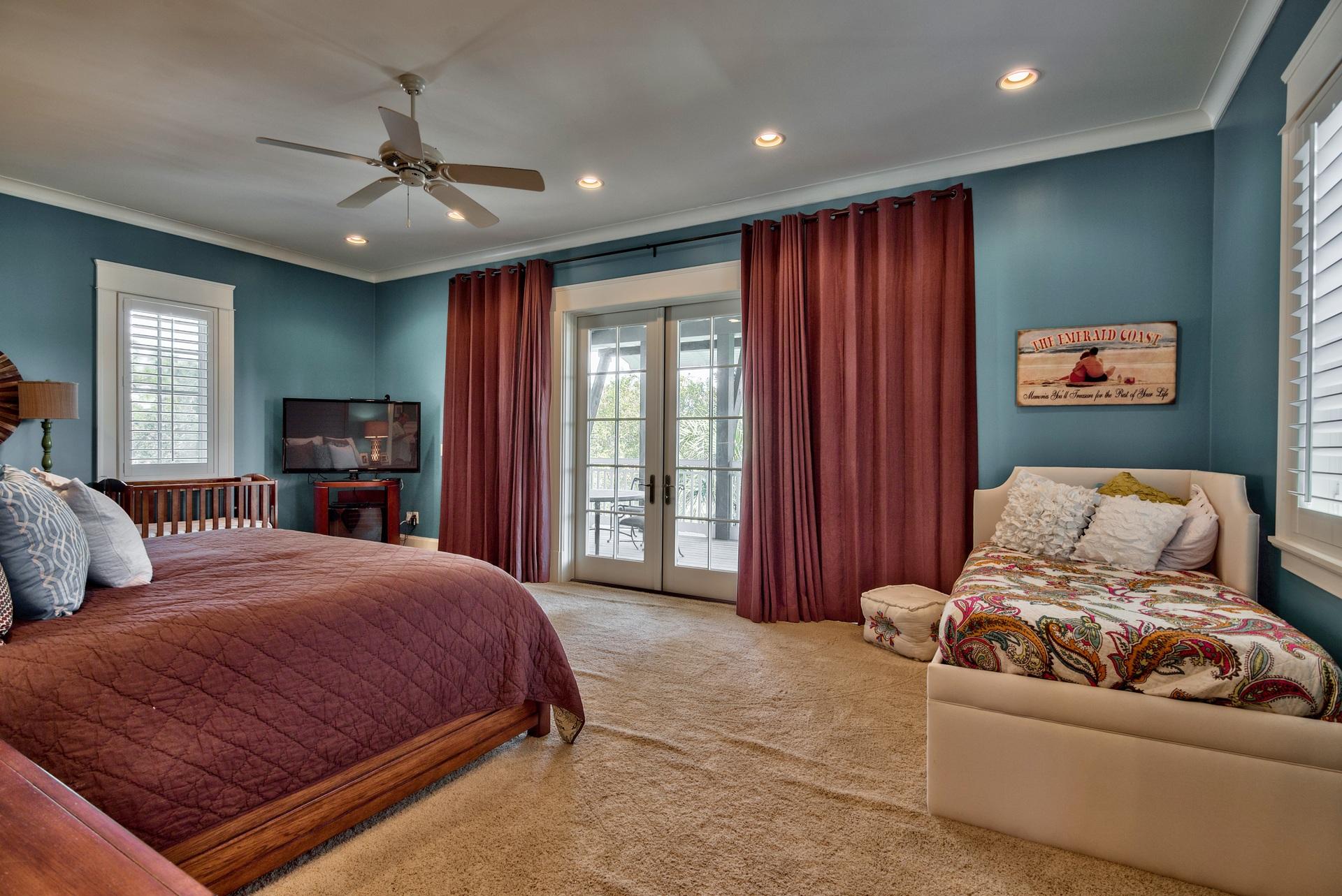 ISLAND ESTATES - Residential
