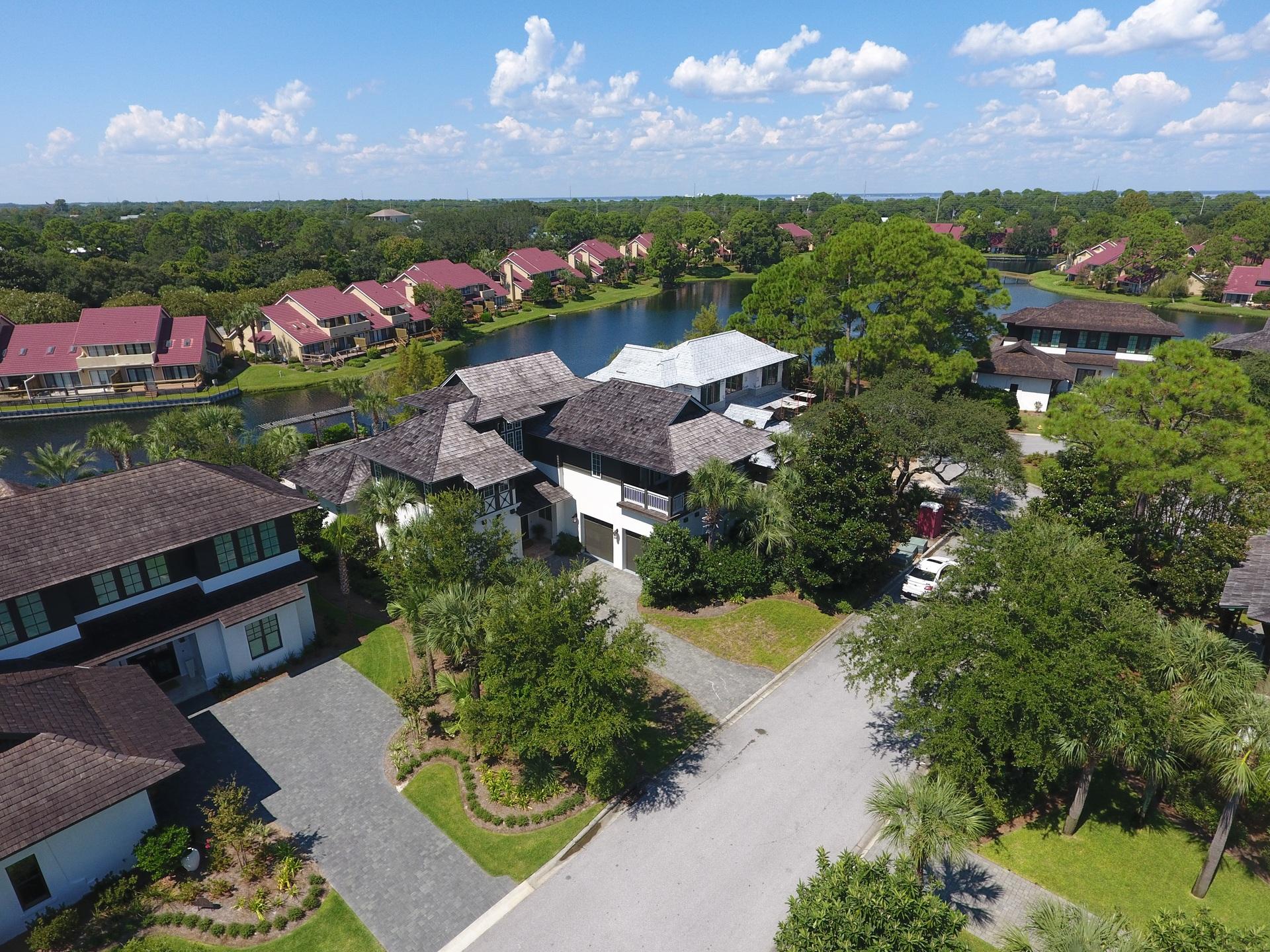 ISLAND ESTATES - Residential