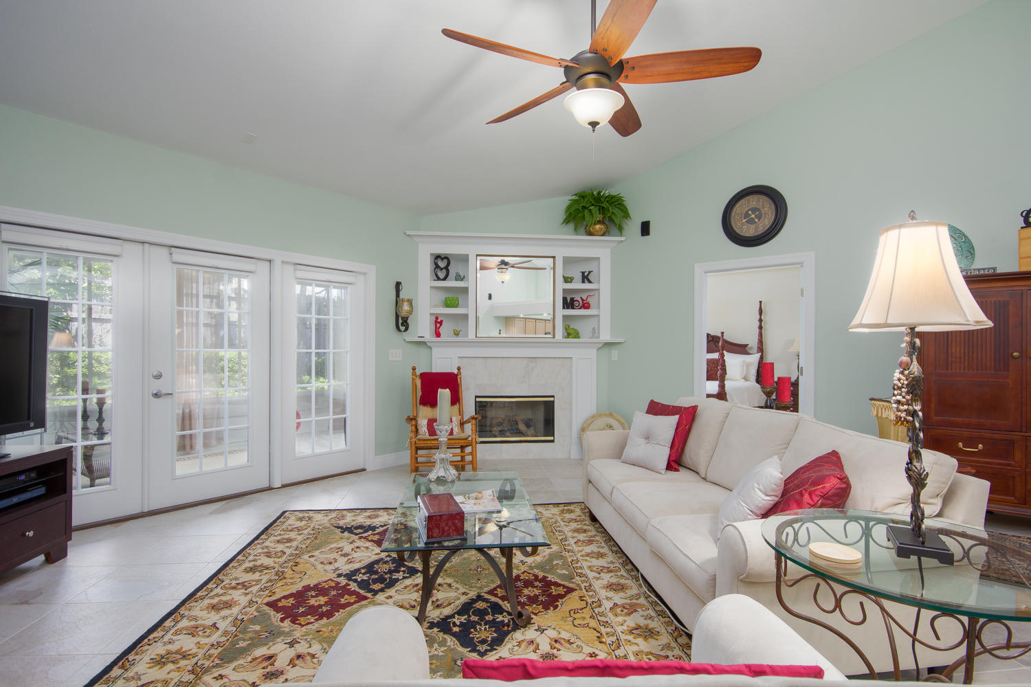 DIAMOND LAKES - Residential