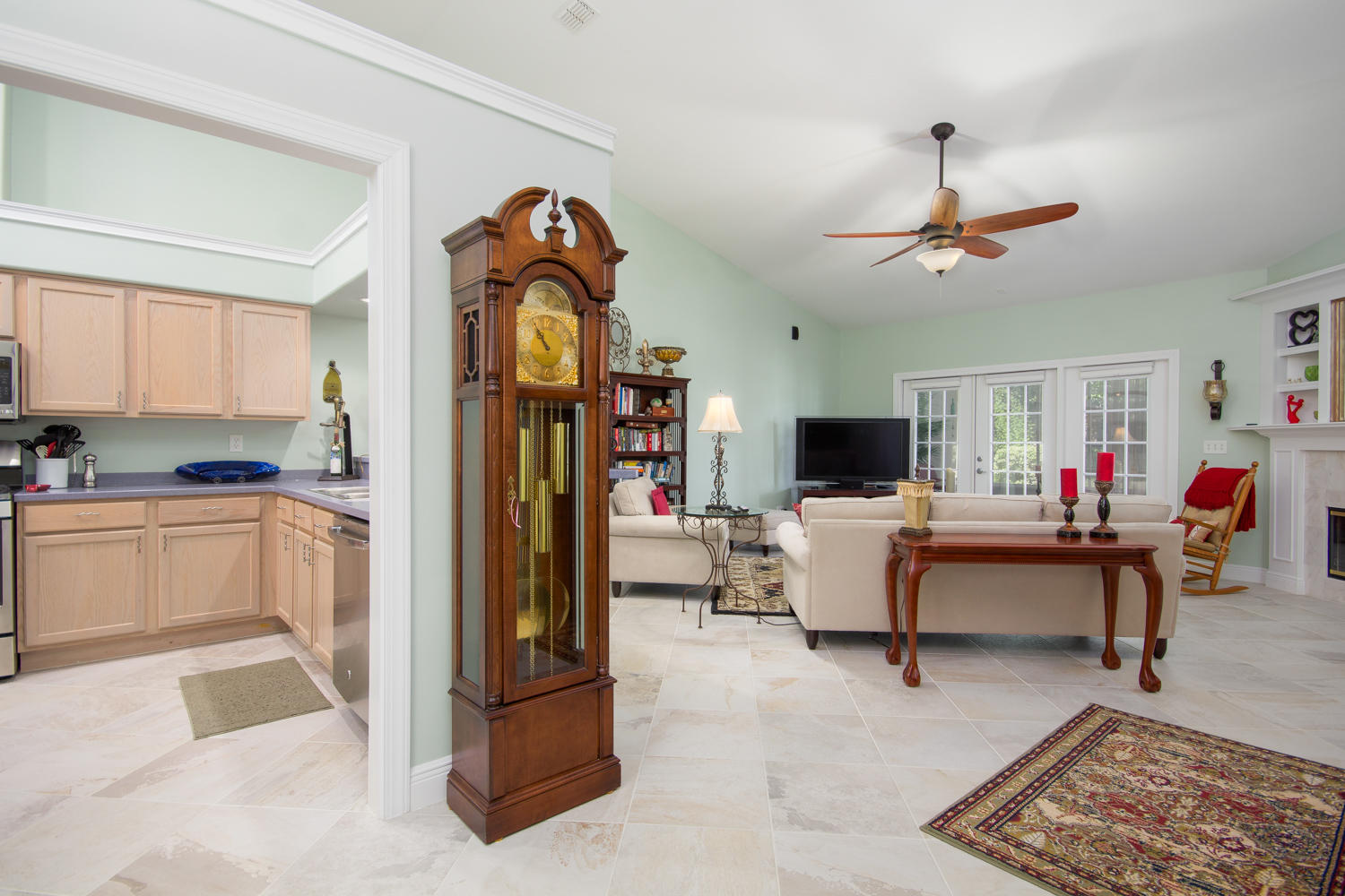 DIAMOND LAKES - Residential