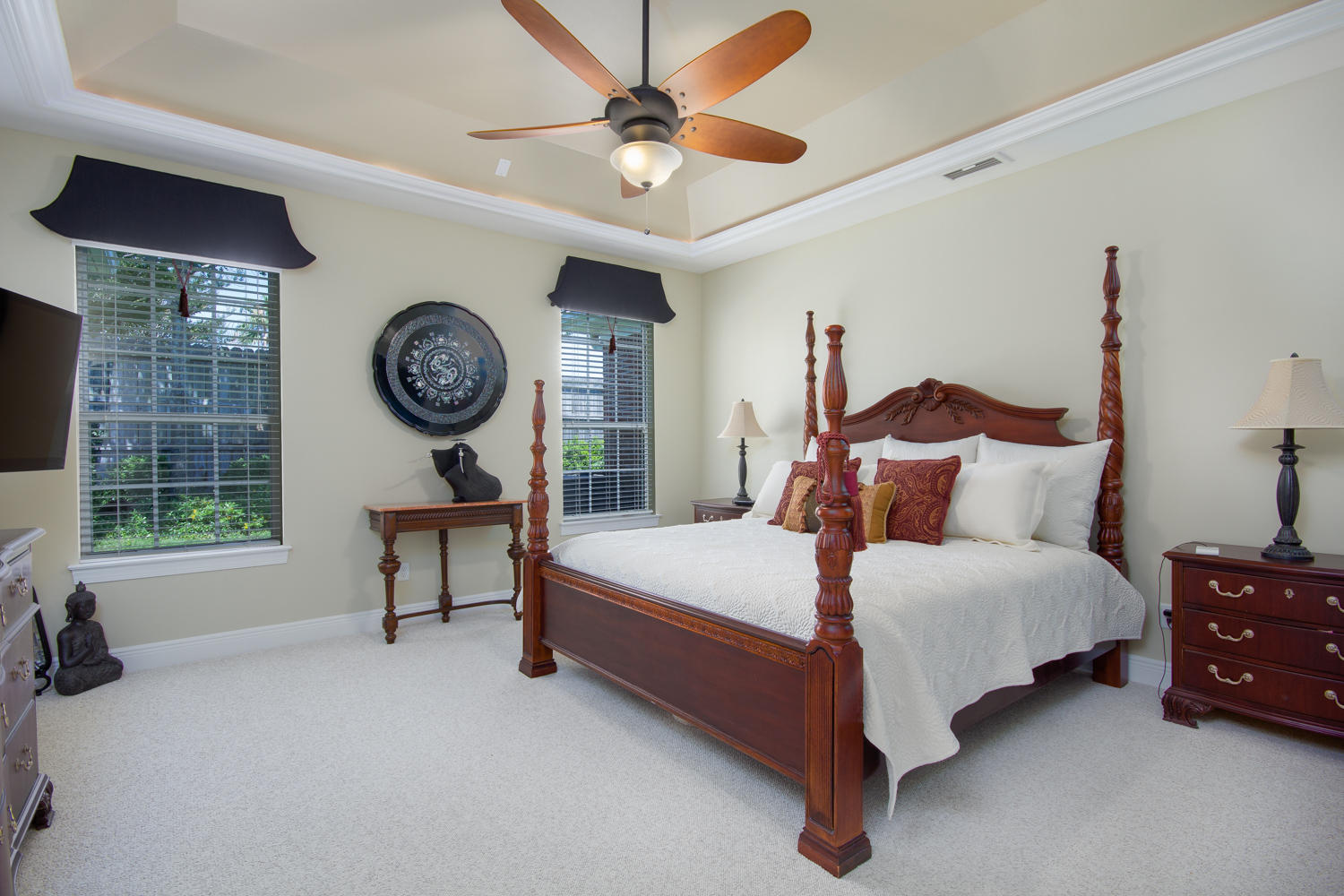 DIAMOND LAKES - Residential