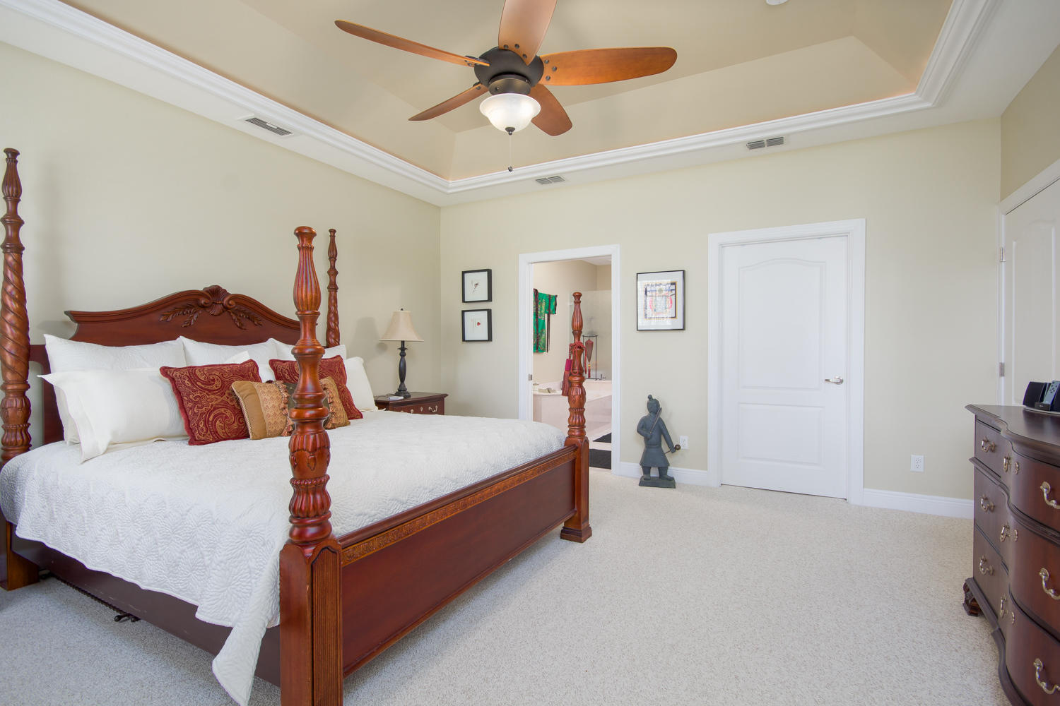 DIAMOND LAKES - Residential