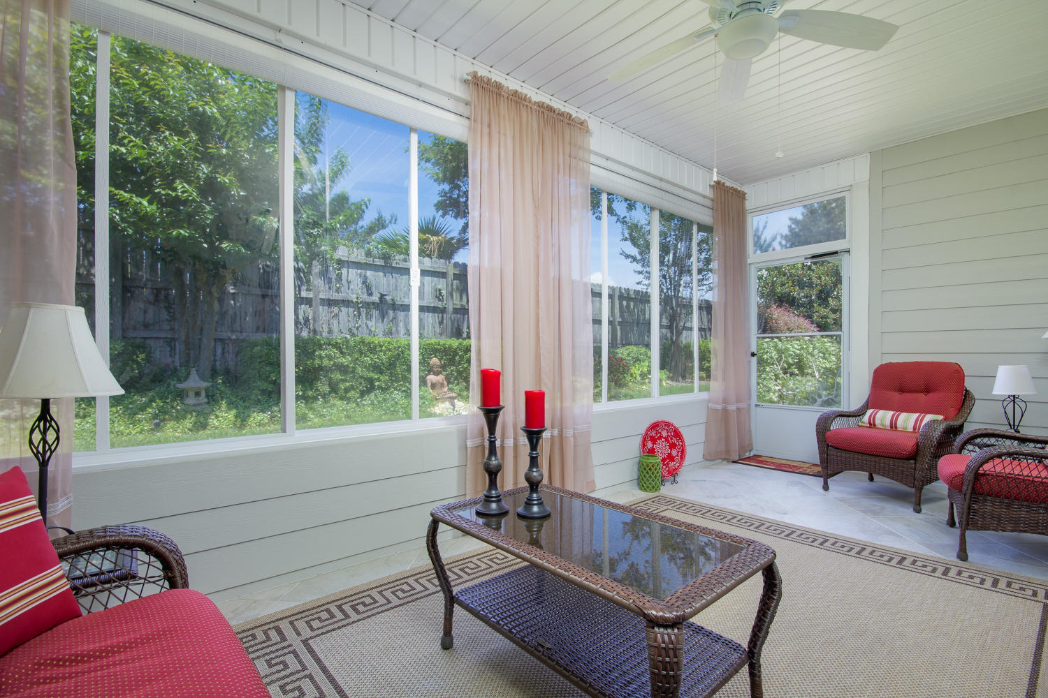 DIAMOND LAKES - Residential