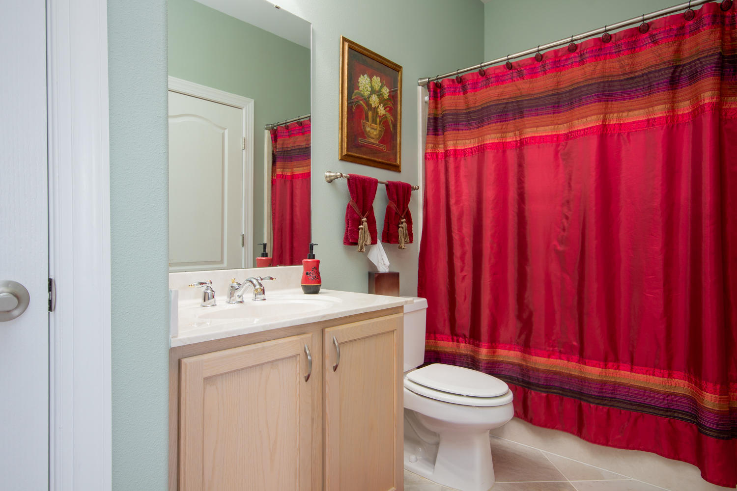 DIAMOND LAKES - Residential