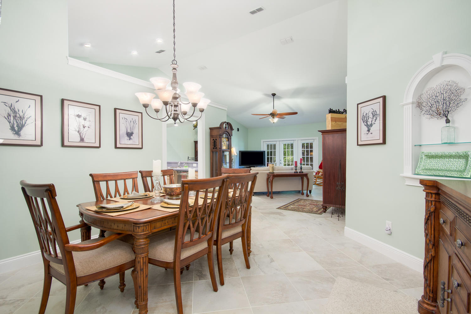 DIAMOND LAKES - Residential