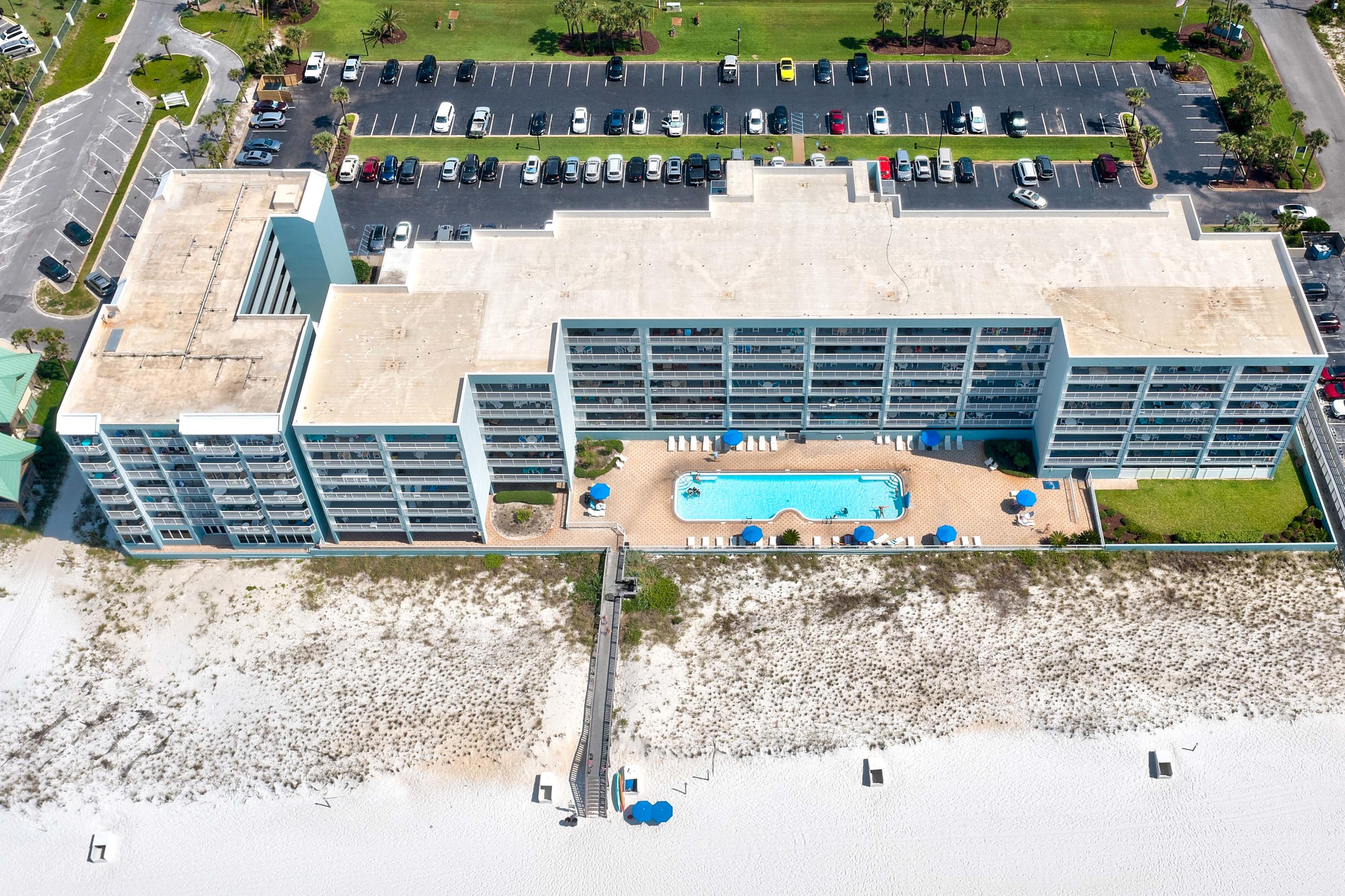 ISLANDER BEACH RESORT & CONDO - Residential