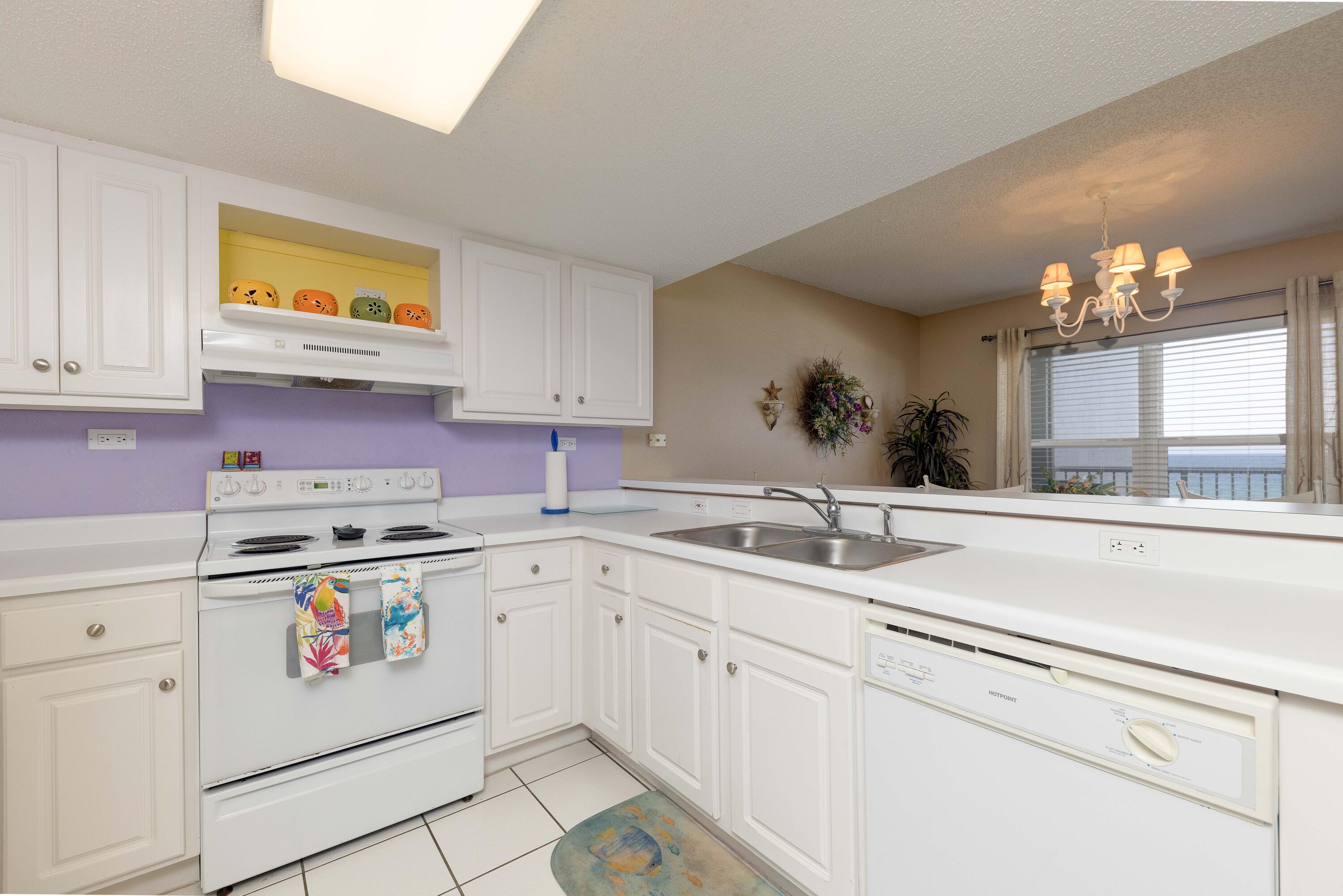 ISLANDER BEACH RESORT & CONDO - Residential