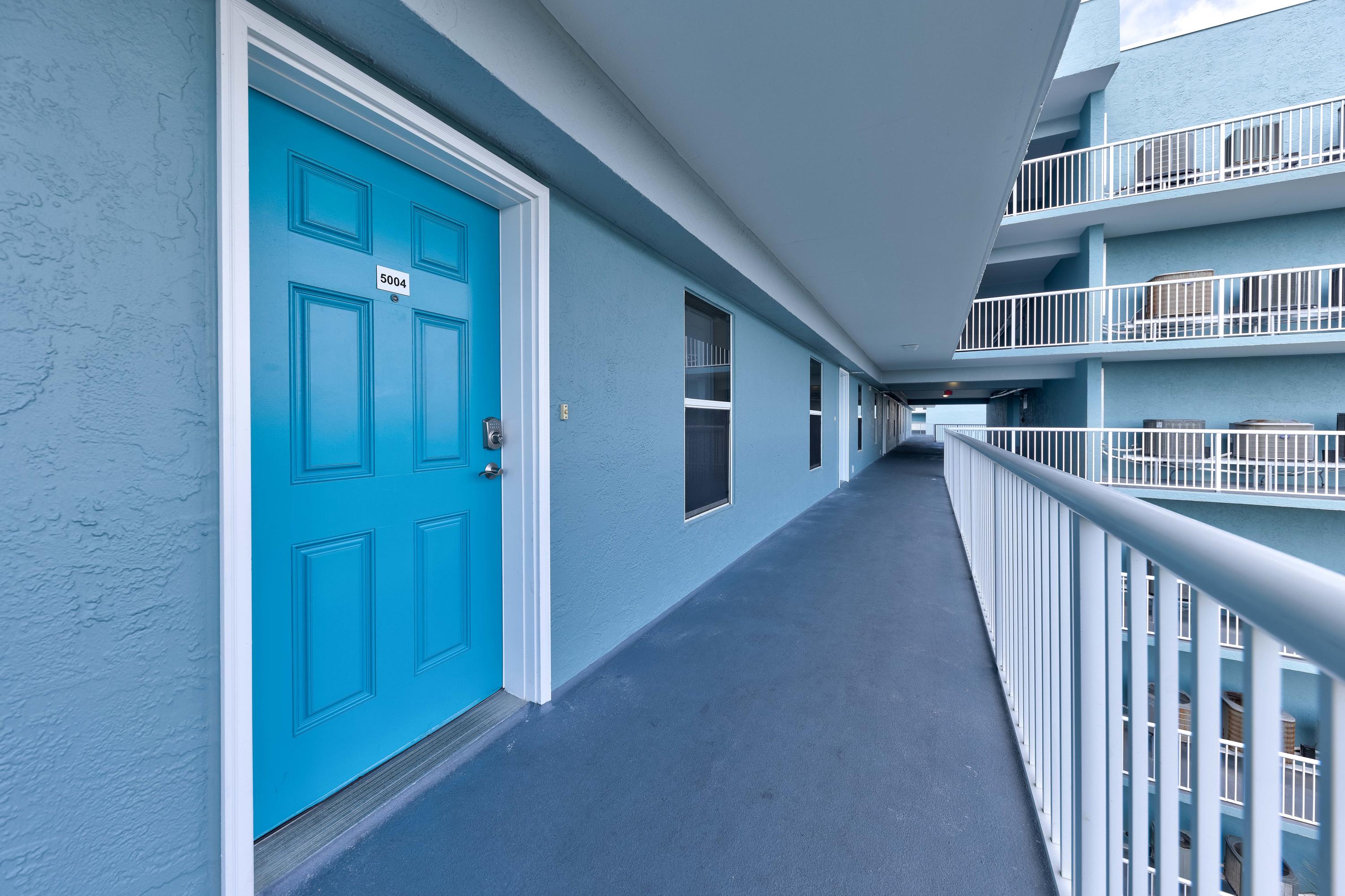 ISLANDER BEACH RESORT & CONDO - Residential