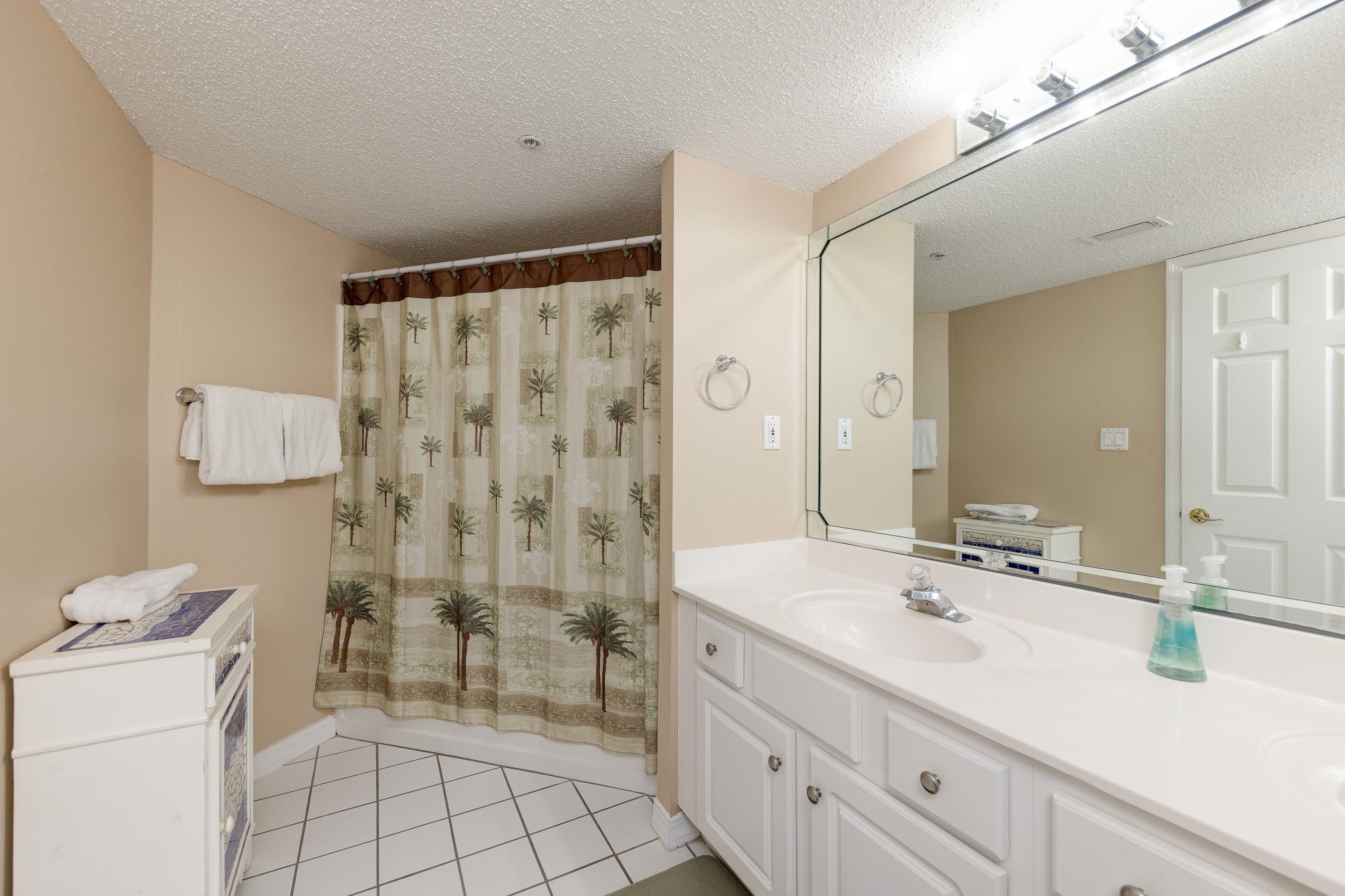 ISLANDER BEACH RESORT & CONDO - Residential