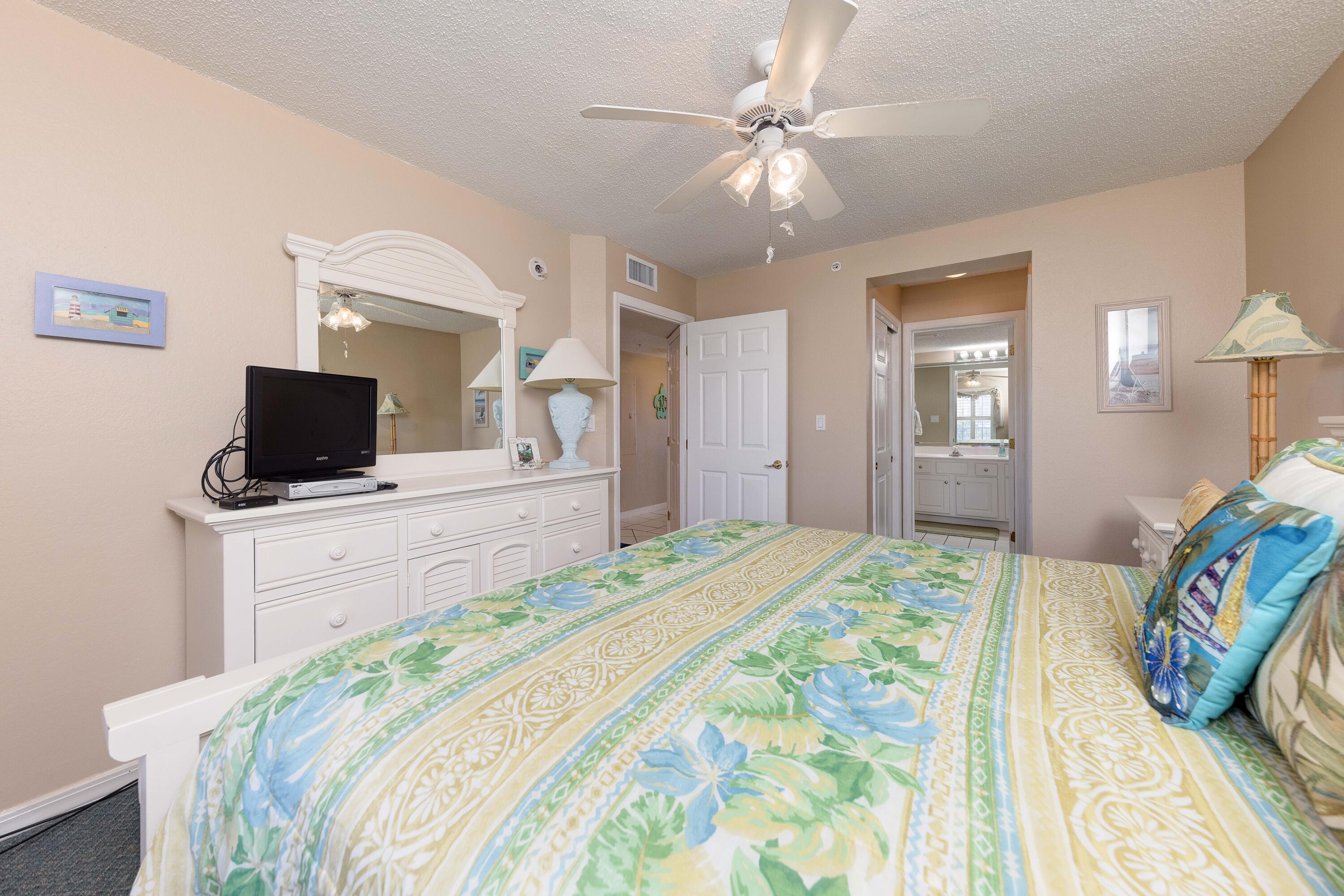 ISLANDER BEACH RESORT & CONDO - Residential