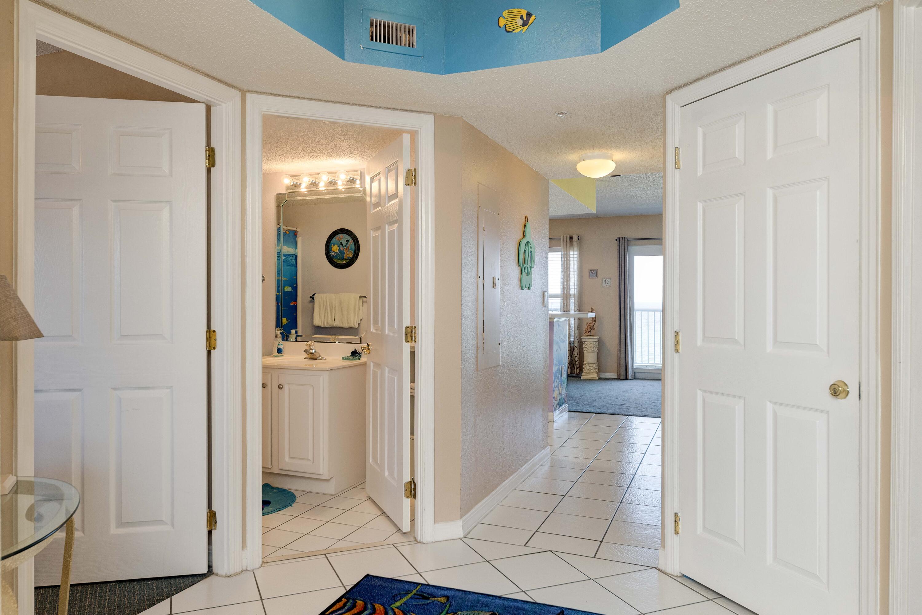 ISLANDER BEACH RESORT & CONDO - Residential