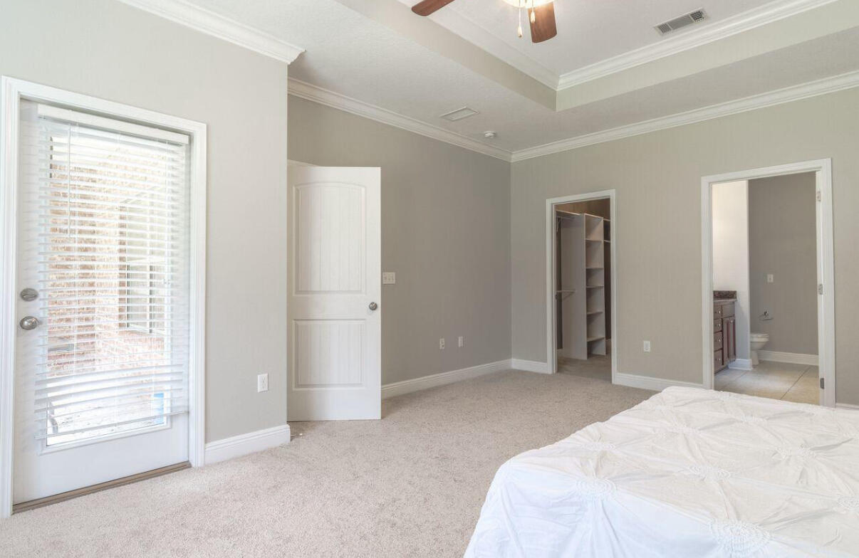 HAMMOCK BAY - Residential Lease