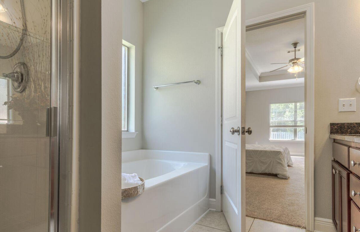 HAMMOCK BAY - Residential Lease