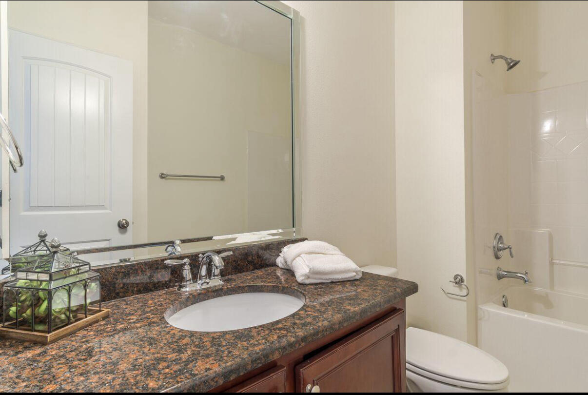 HAMMOCK BAY - Residential Lease