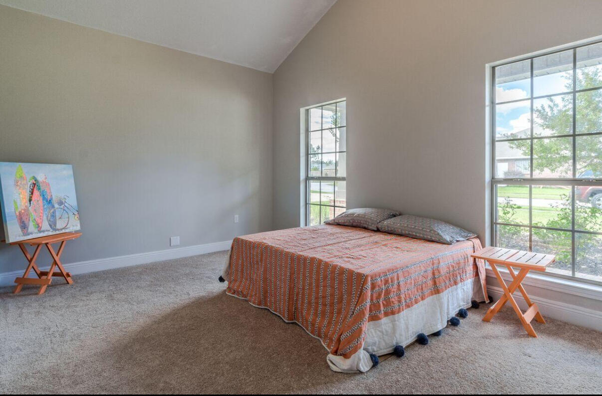 HAMMOCK BAY - Residential Lease
