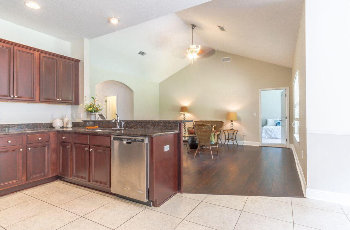 HAMMOCK BAY - Residential Lease