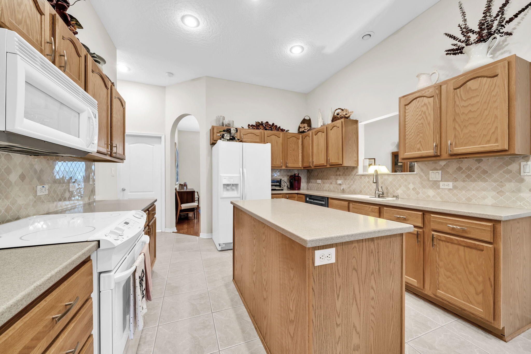 BRIDGEPORT COLONY - Residential