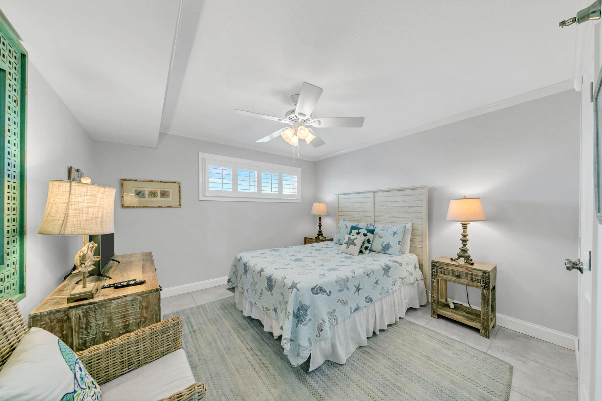 ISLANDER CONDO PH 2 - Residential