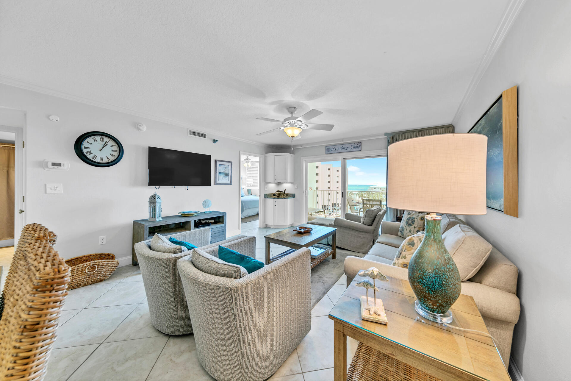 ISLANDER CONDO PH 2 - Residential