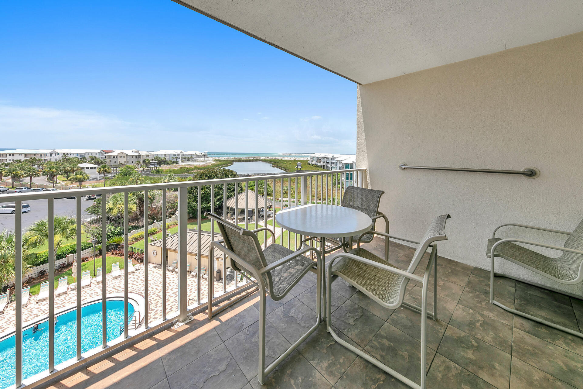 ISLANDER CONDO PH 2 - Residential