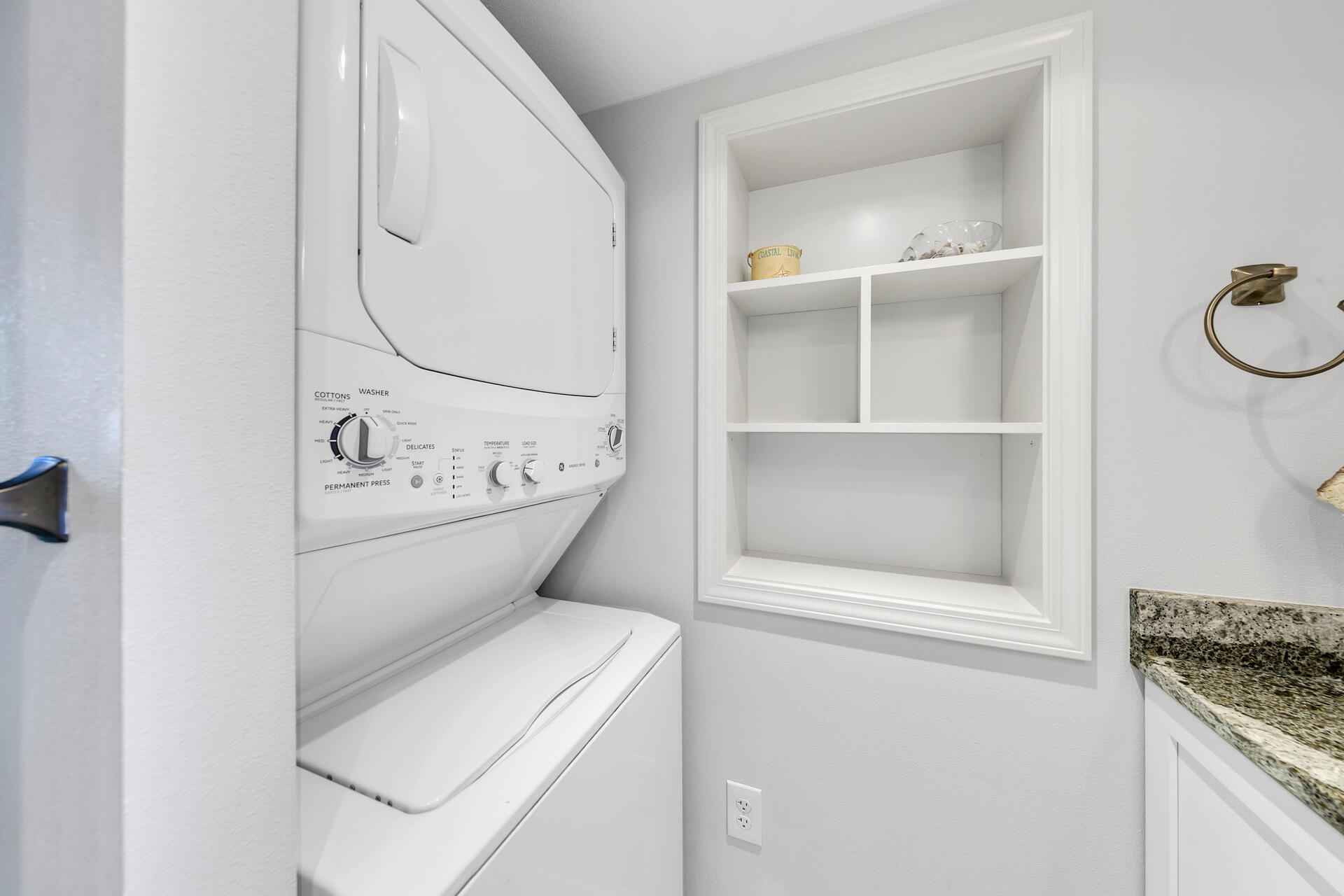 ISLANDER CONDO PH 2 - Residential