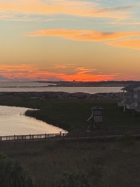 ISLANDER CONDO PH 2 - Residential