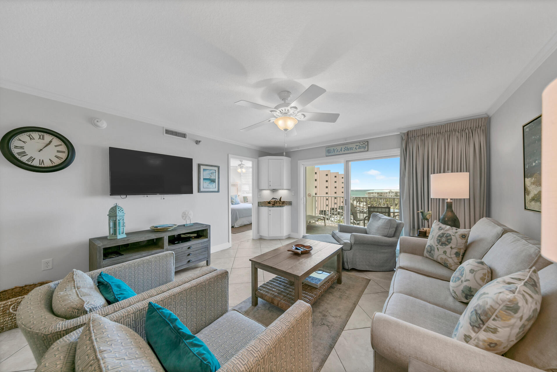 ISLANDER CONDO PH 2 - Residential