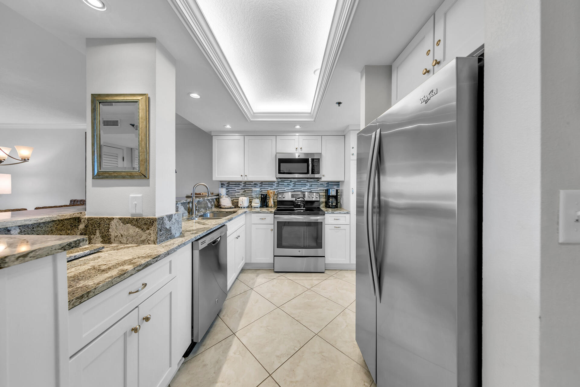 ISLANDER CONDO PH 2 - Residential