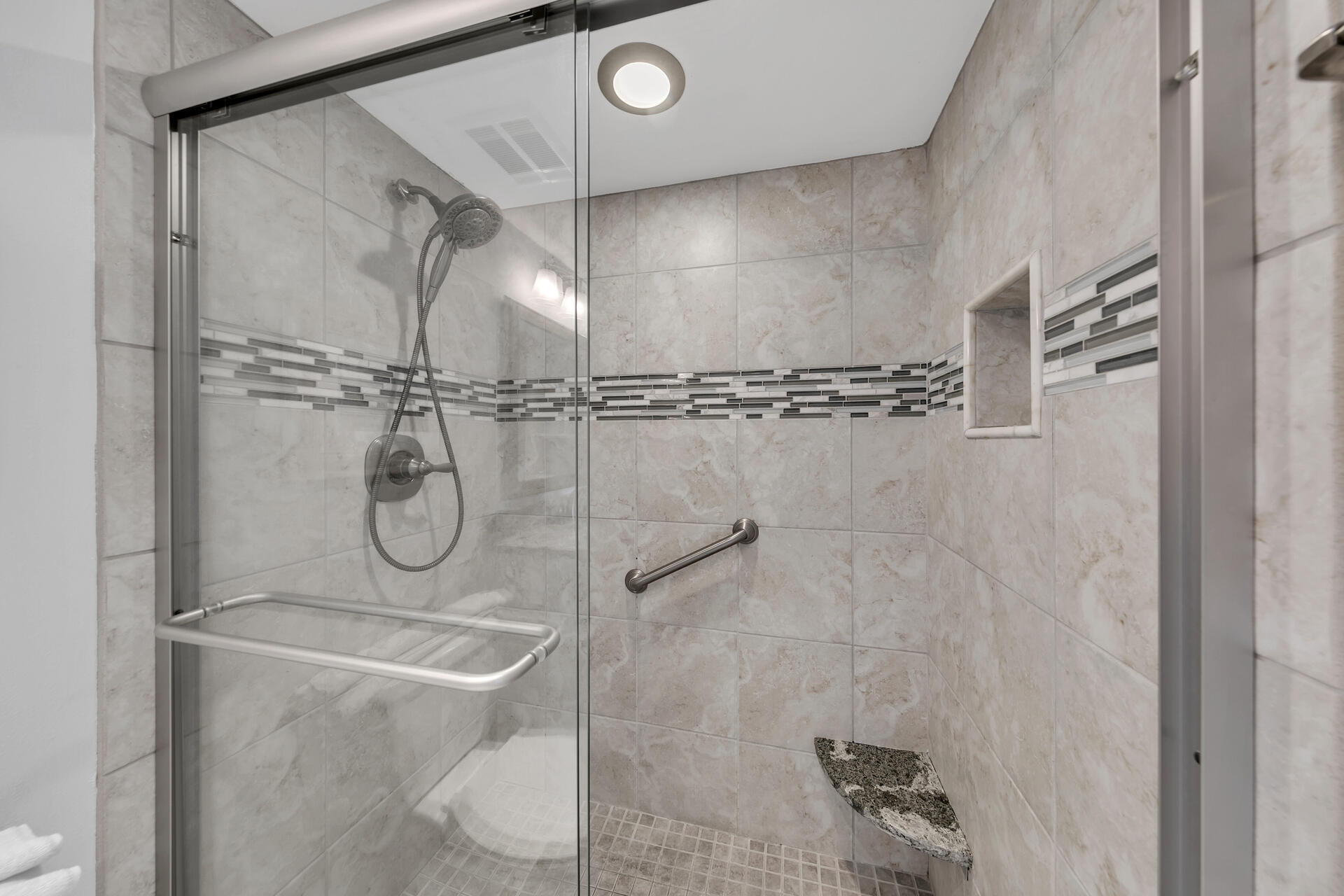 ISLANDER CONDO PH 2 - Residential