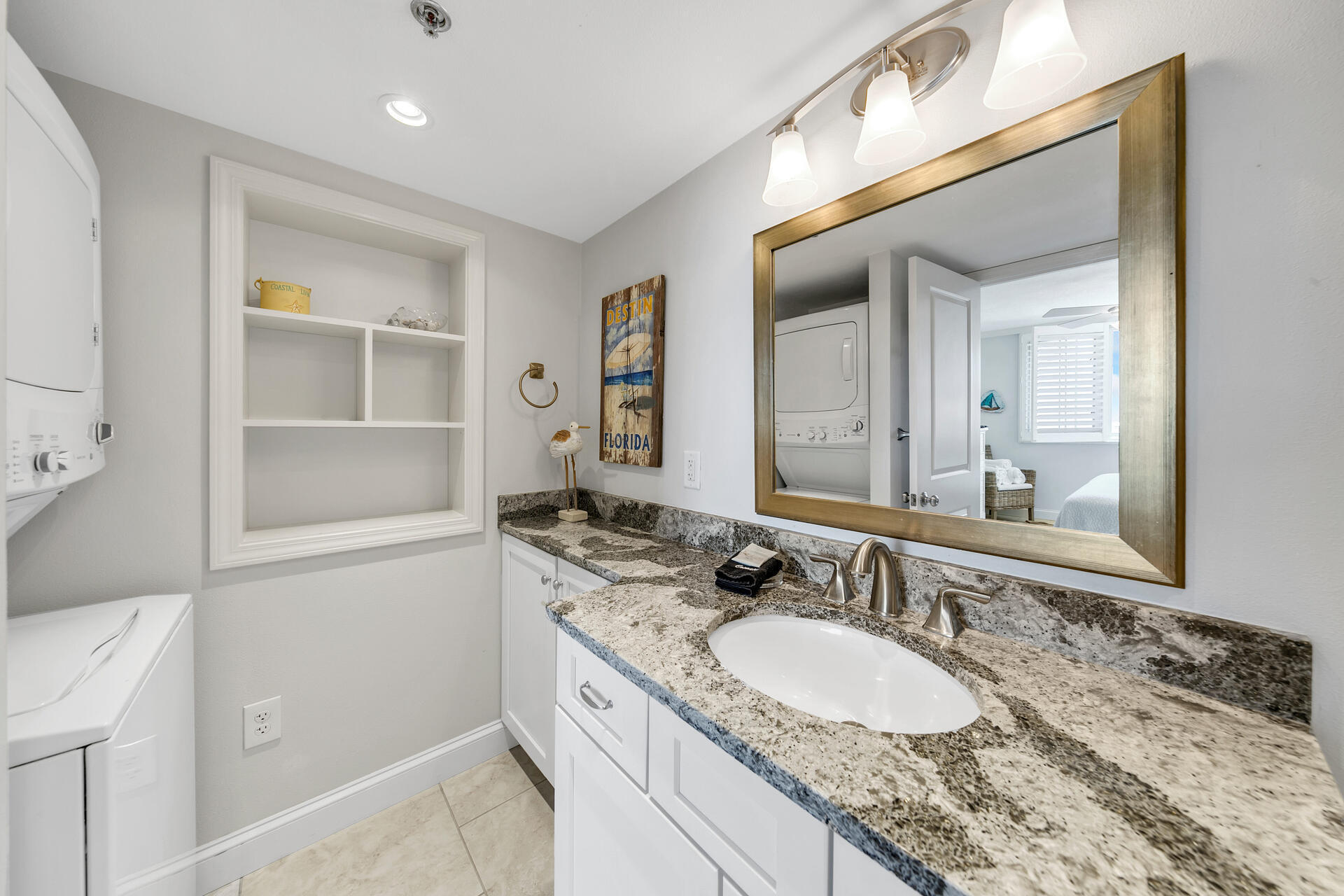 ISLANDER CONDO PH 2 - Residential