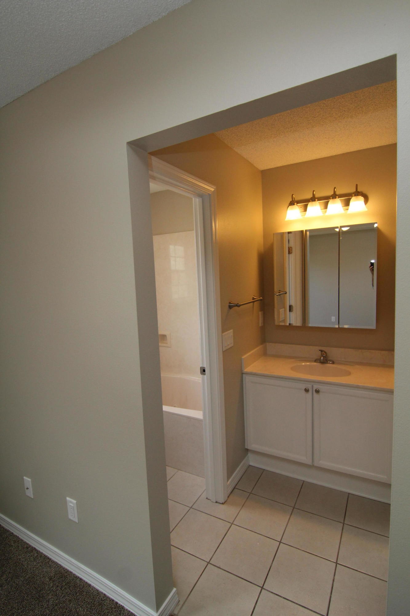 SCRANTON ESTATES - Residential