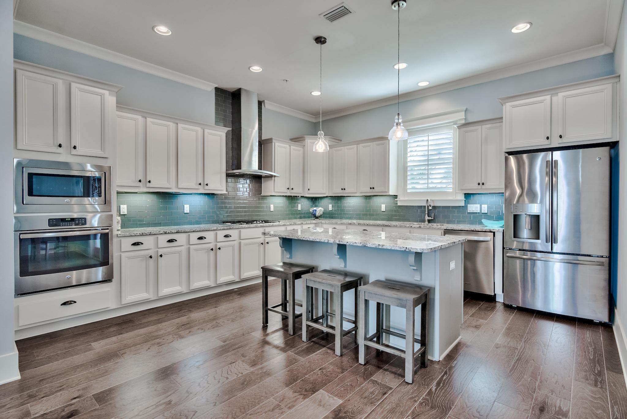 HIGHLAND PARKS - Residential