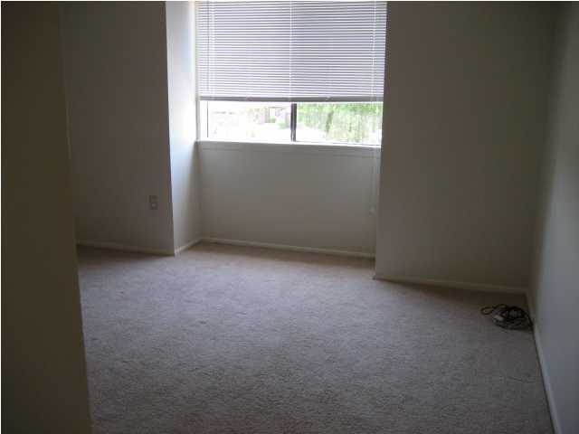 HIDDEN COVE T/H - Residential Lease