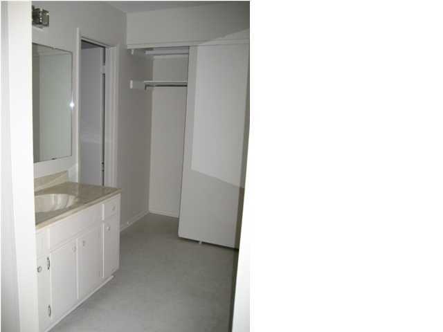 HIDDEN COVE T/H - Residential Lease