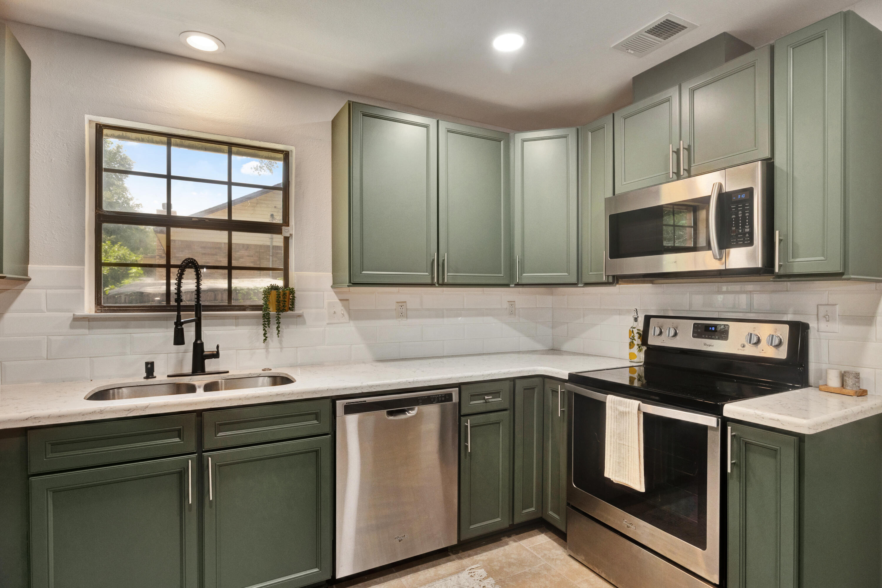 COUNTRYVIEW ESTATES - Residential