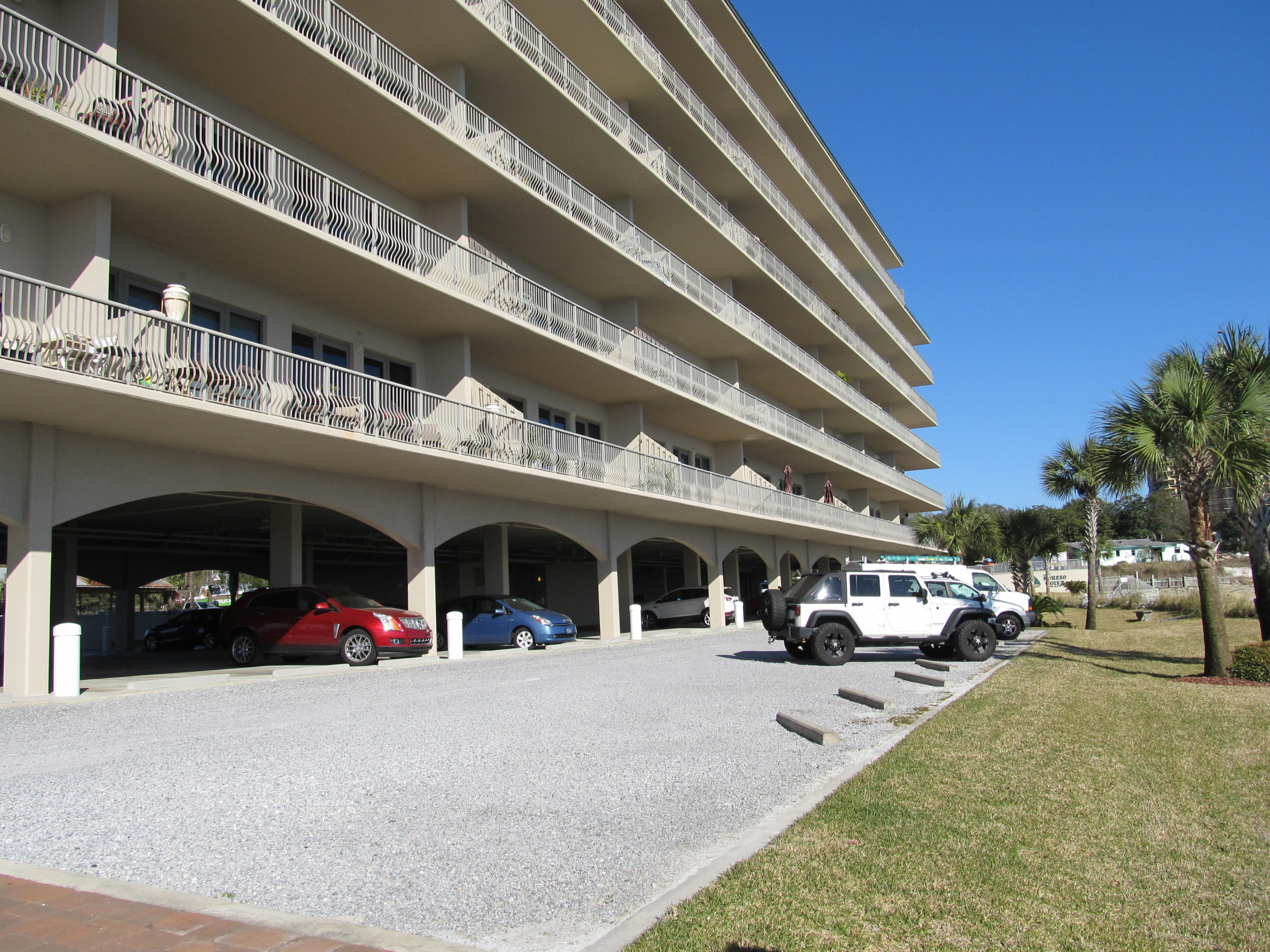 SIDES MORENO POINT WEST - Residential