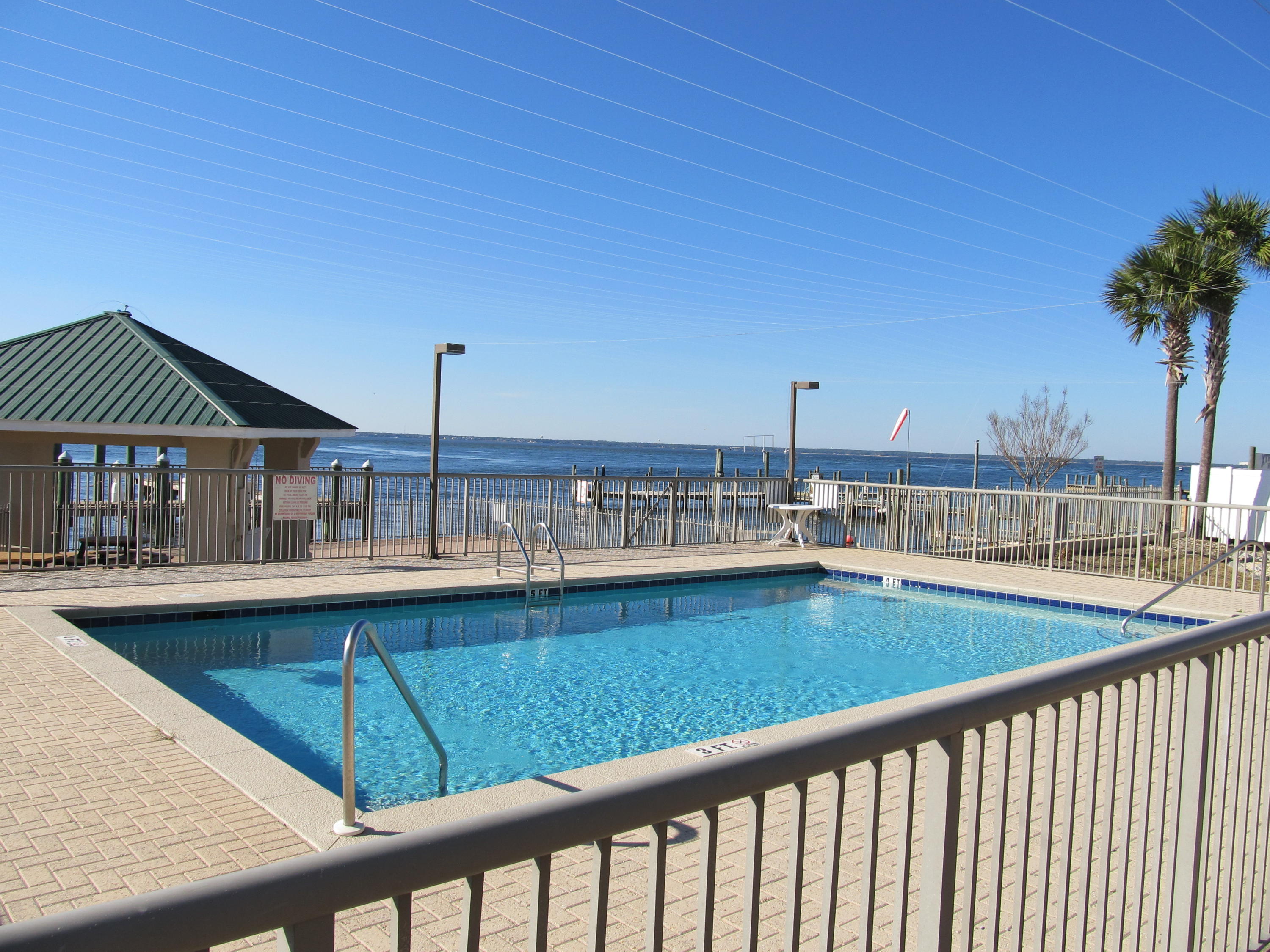 SIDES MORENO POINT WEST - Residential