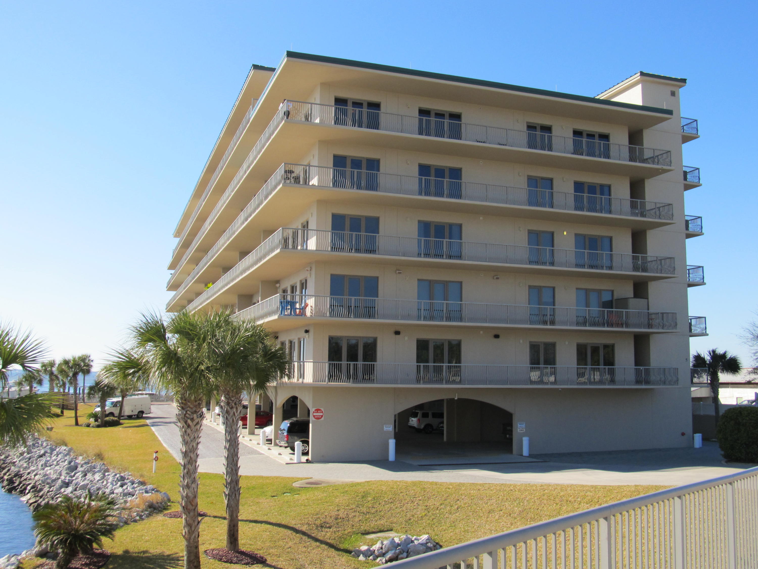 SIDES MORENO POINT WEST - Residential