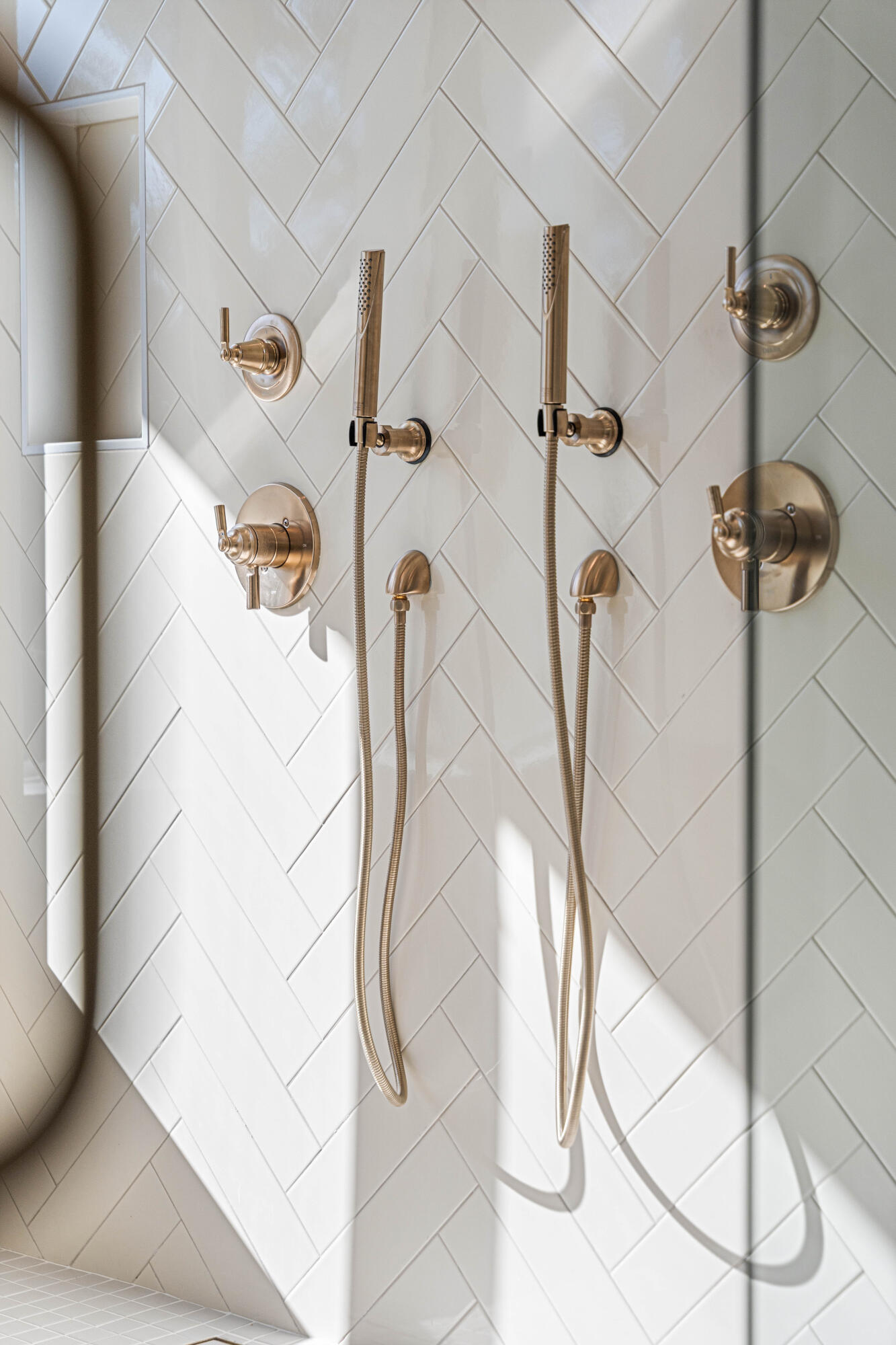 HIDDEN HIGHLANDS - Residential