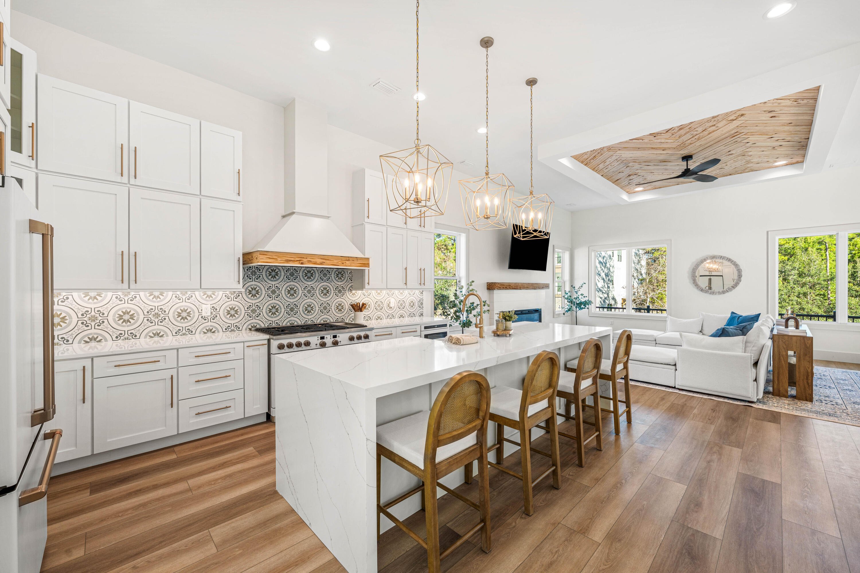 HIDDEN HIGHLANDS - Residential