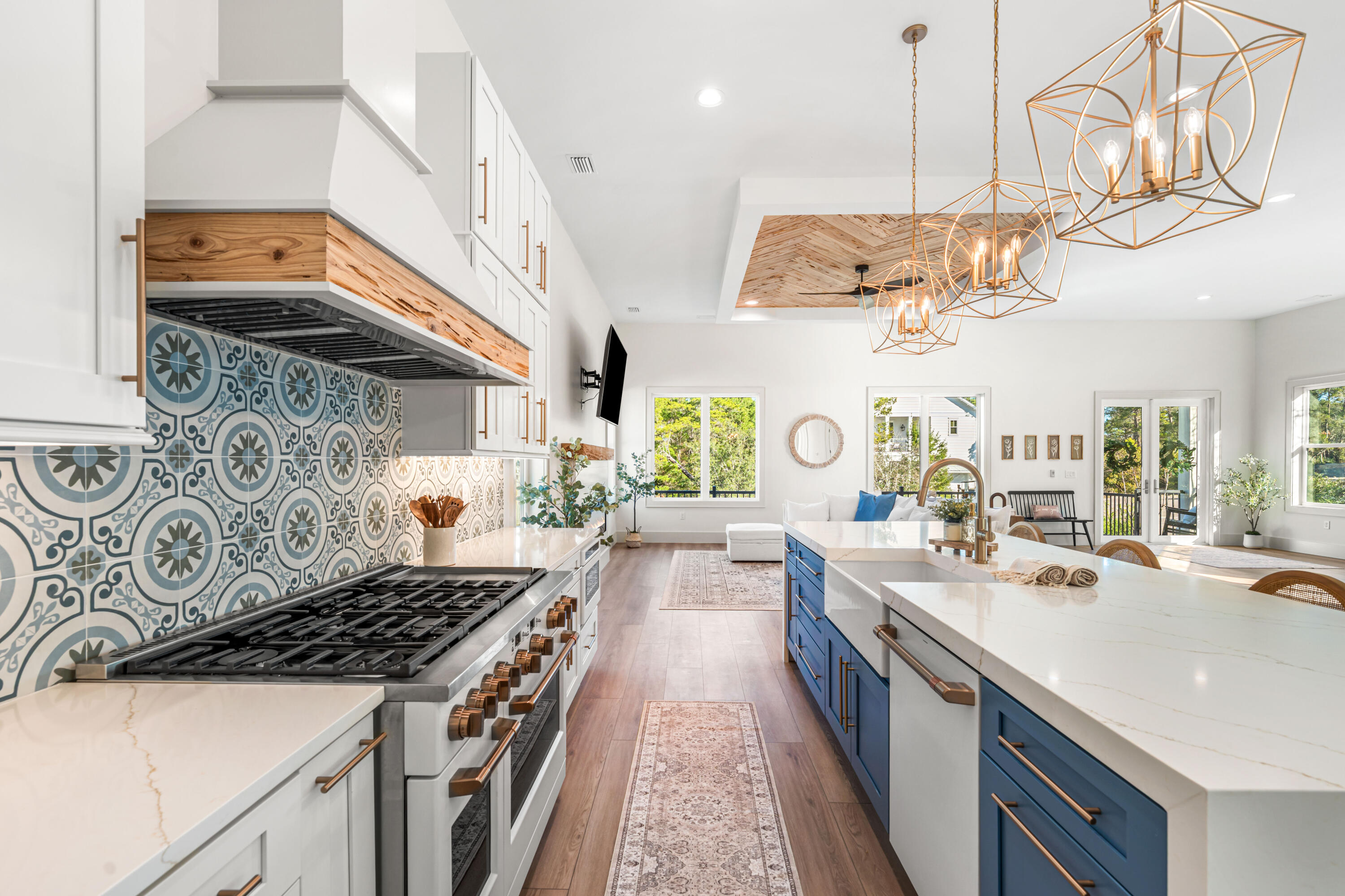 HIDDEN HIGHLANDS - Residential